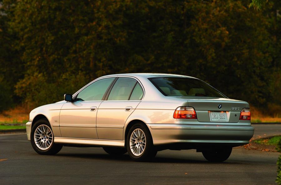  BMW 5-Series 2001 года  (фото 15 из 33)